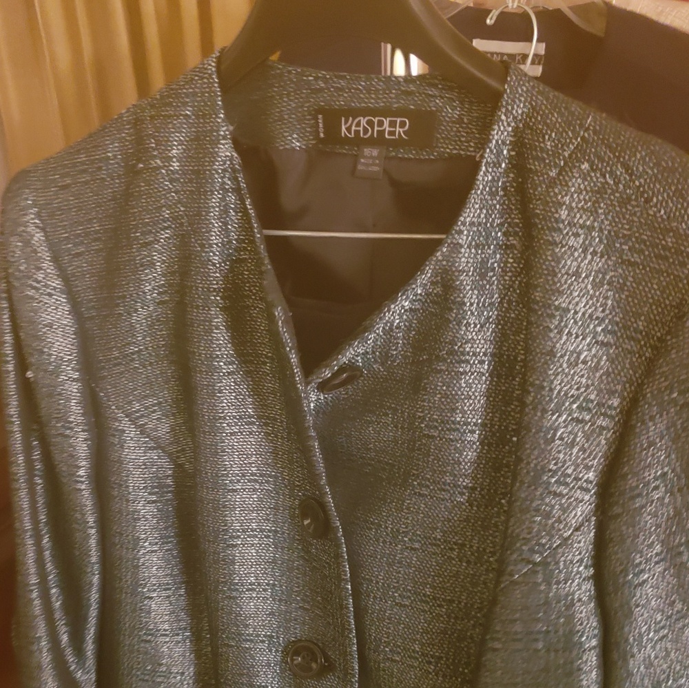 Kasper suit